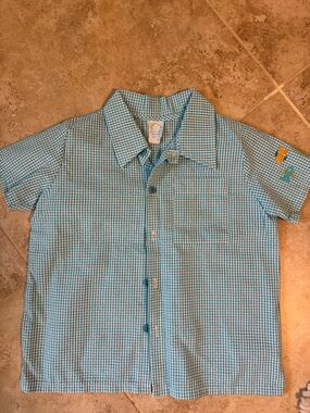 Boys Light Blue Seersucker Gingham Short-Sleeve Shirt 7. Chez Ami.